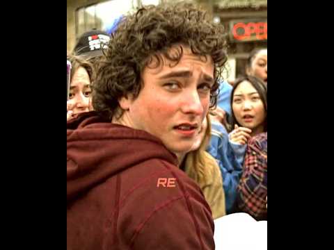 Superman's Family Deal With Being Famous #shorts