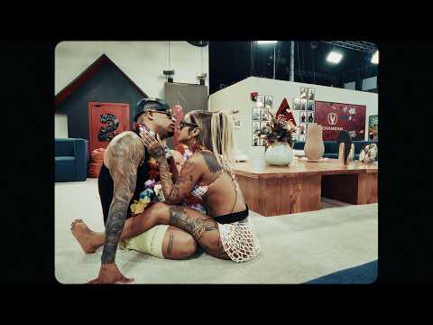 MICHAEL FLORES X LA PERVERSA X ALOFOKE MUSIC - QUE LAS COSAS FLUYAN