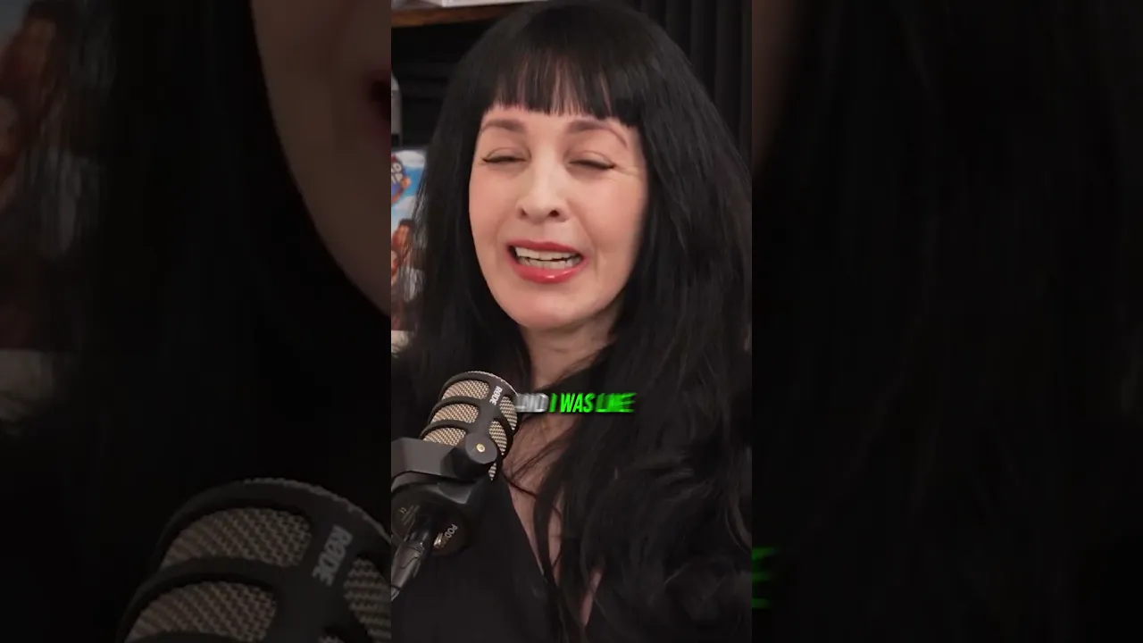 Meet Daphne From Scooby Doo!