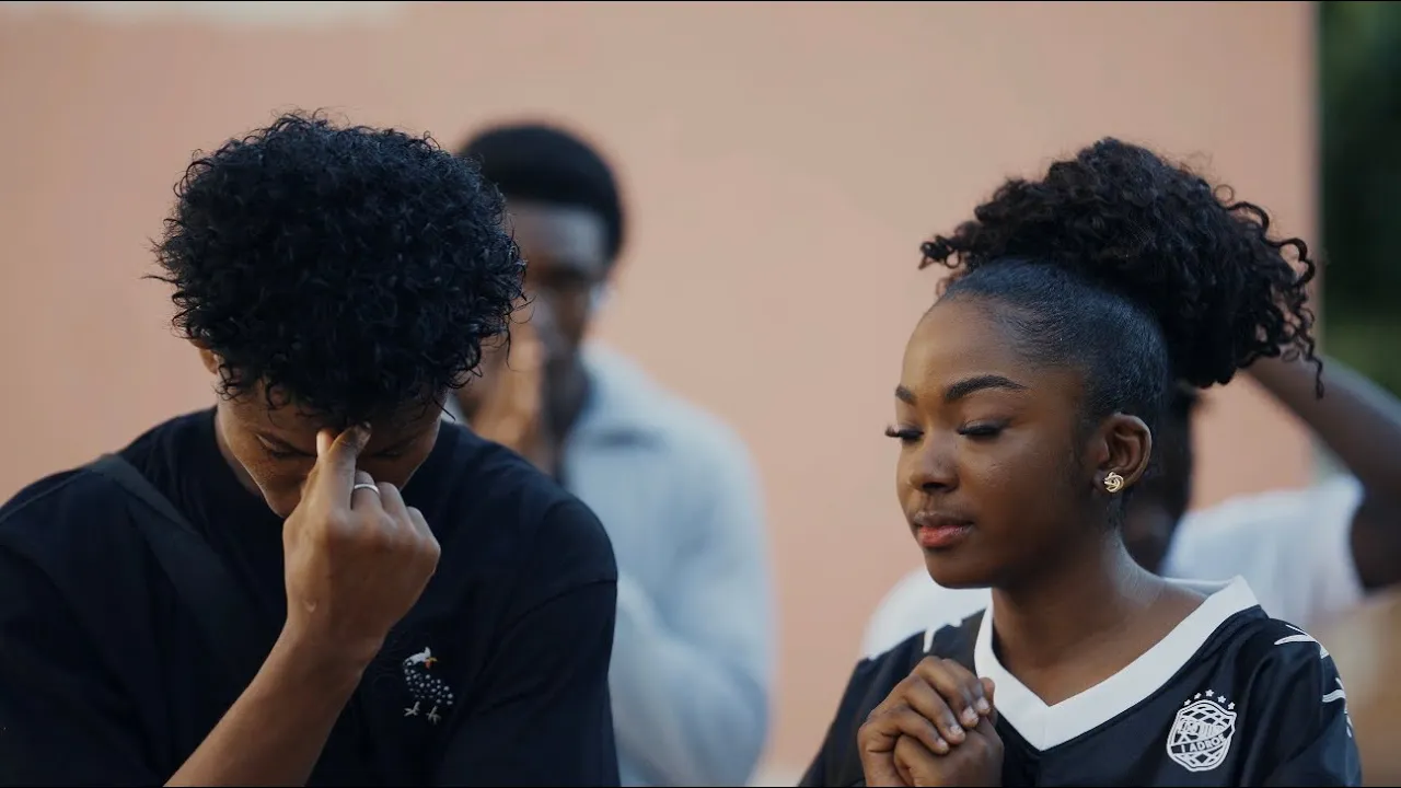 Axel Merryl "je t'attendrai" Feat Santrinos Raphael (CLIP OFFICIEL)